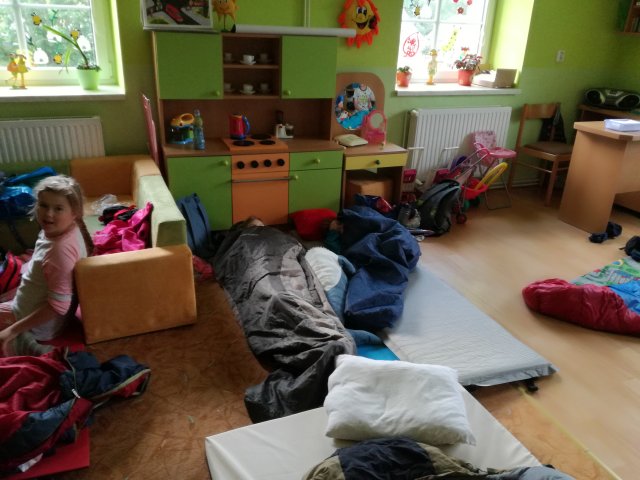 23_Spaní ve škole